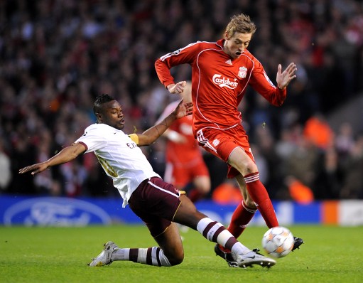 TA：阿隆索世俱杯期间曾进行钓鱼测试，发现更衣室有人泄密（TA称阿隆索在世俱杯期间进行“钓鱼”测试，证实更衣室存在泄密）