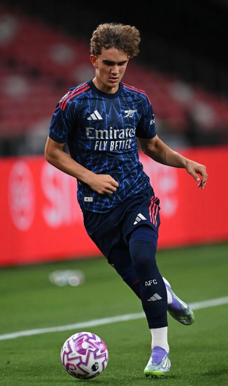 篮球CBA球队完成新赛季阵容搭建（CBA球队新赛季阵容搭建完成）