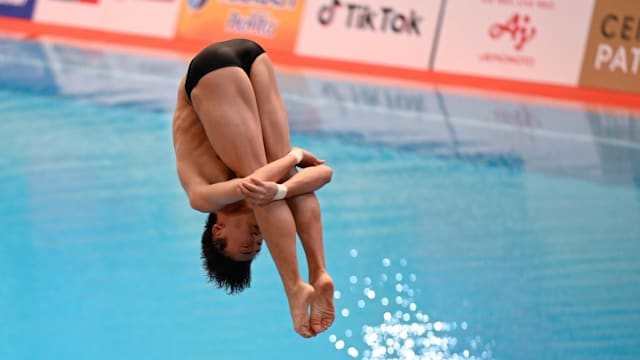 被与梅西比较？伦纳特-卡尔：我不能和他相比，他是我的偶像（被拿来和梅西对比？伦纳特-卡尔：不敢同日而语，他是我的偶像）