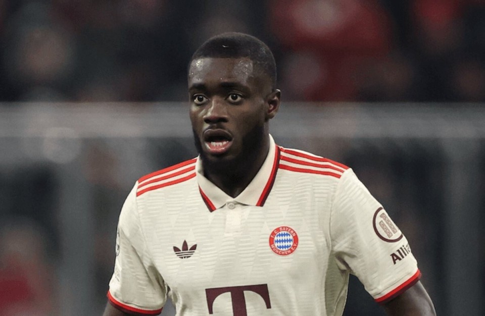 随海港夺冠，亚历斯祖成为首位夺得中超冠军的中国香港球员（海港加冕，亚历斯祖成中国香港首位中超冠军球员）