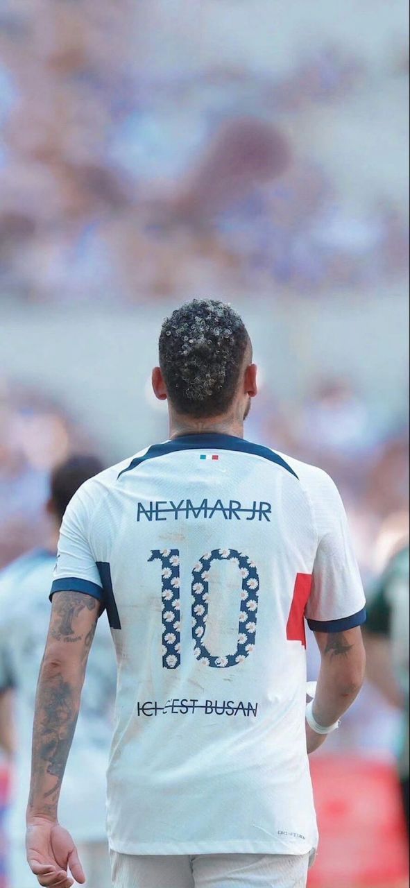 意甲半场：贝里沙造险斯图利奇失良机，克雷莫纳暂0-0莱切（意甲半场战报：贝里沙制造险情，斯图利奇错失良机，克雷莫纳暂与莱切0-0）